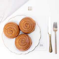 HONEY CINNAMON ROLL (With Egg)